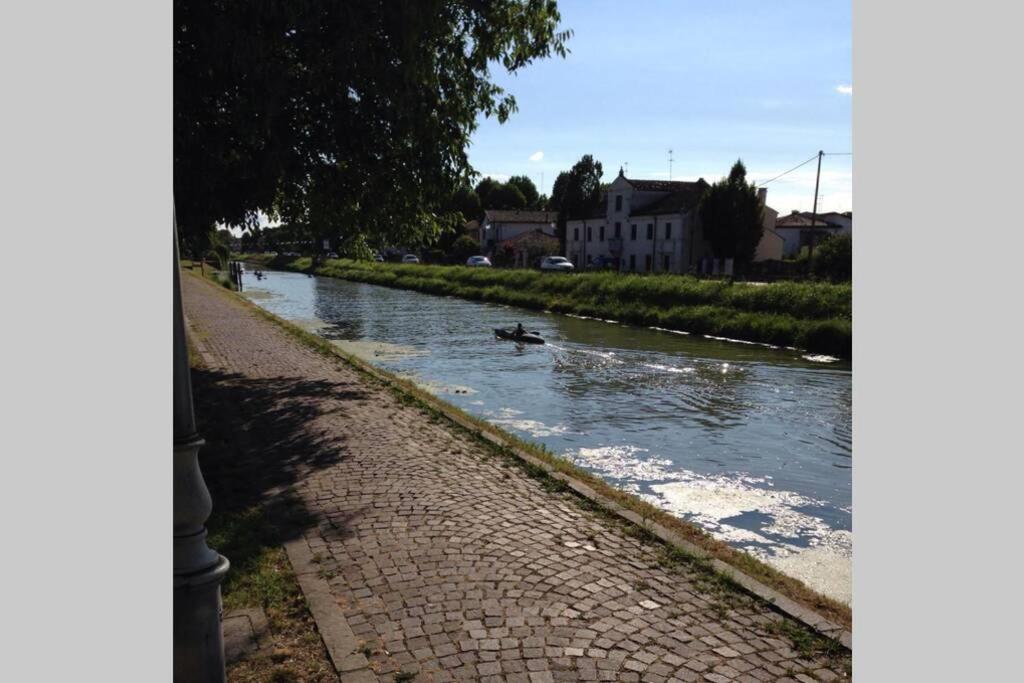 Barchessa Ca' Leon Sul Naviglio Del Brenta *